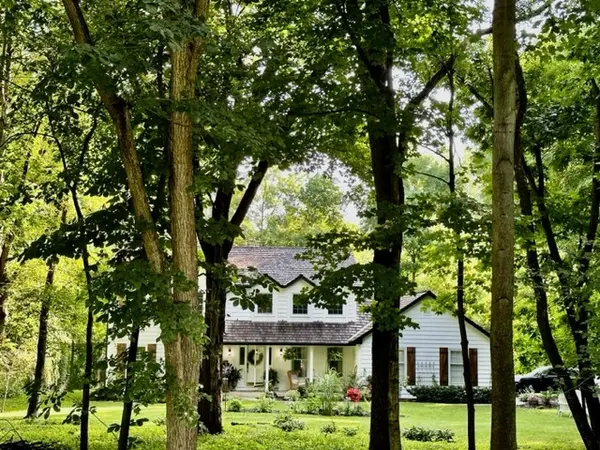 33W472 Brewster Creek CIR, Wayne, IL 60184
