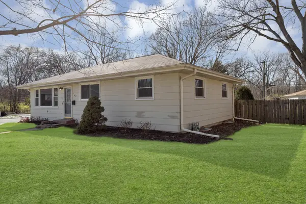 544 Summit ST, Algonquin, IL 60102
