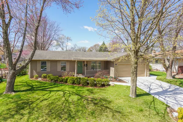 211 Doud DR, Normal, IL 61761