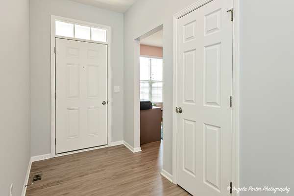 2406 Truman TRL, Mchenry, IL 60050