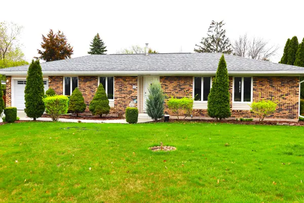 15 Mikan LN, Romeoville, IL 60446