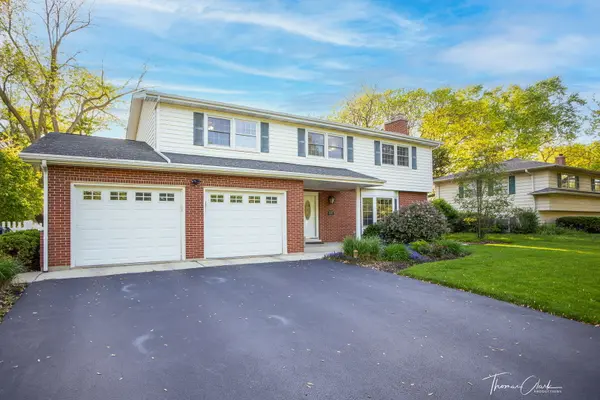 1237 Basswood DR, Naperville, IL 60540