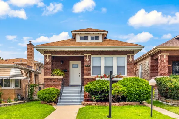 9407 S Rhodes AVE, Chicago, IL 60619