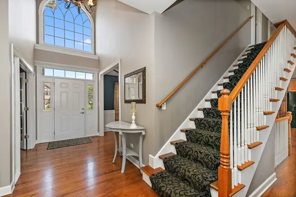 443 Pond View LN, Bartlett, IL 60103
