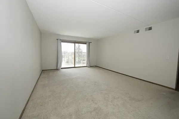 6540 W Irving Park RD #309, Chicago, IL 60634