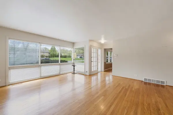 824 Braemar RD, Flossmoor, IL 60422