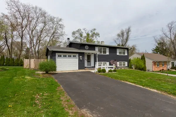 106 Perth RD, Cary, IL 60013