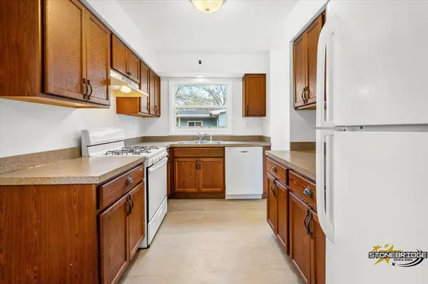 1533 N Seminary AVE, Woodstock, IL 60098