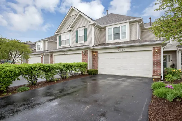 3134 Reflection DR, Naperville, IL 60564
