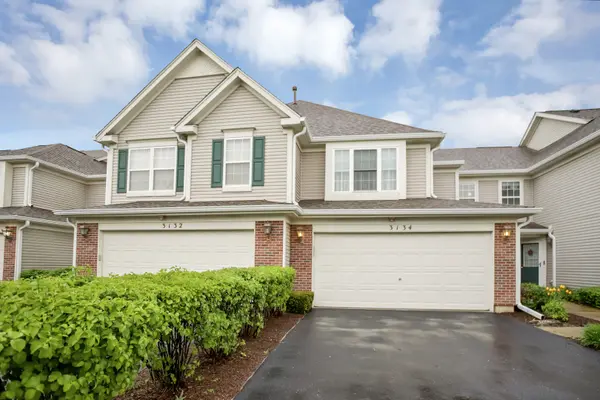 3134 Reflection DR, Naperville, IL 60564