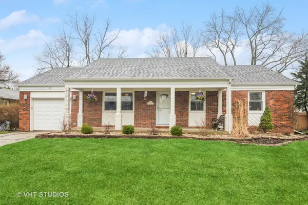 820 Shady Grove LN, Buffalo Grove, IL 60089