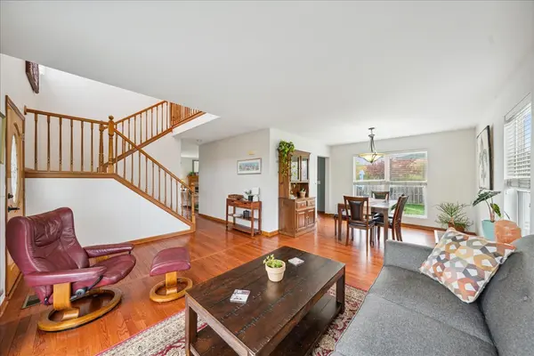 432 Butterfly RD, Bolingbrook, IL 60490