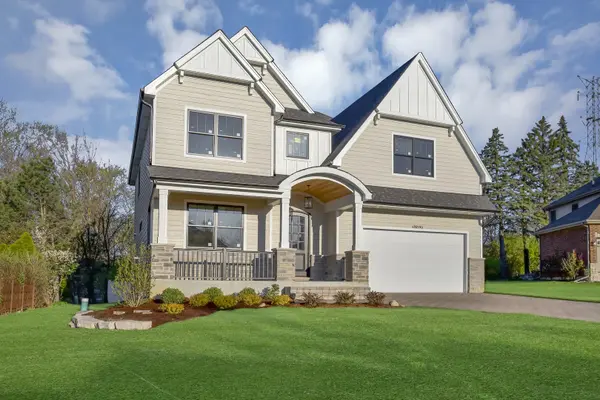 1N390 E chapel hill ct CT SE, Carol Stream, IL 60188
