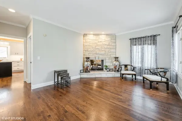 1060 Wauconda RD, Wauconda, IL 60084