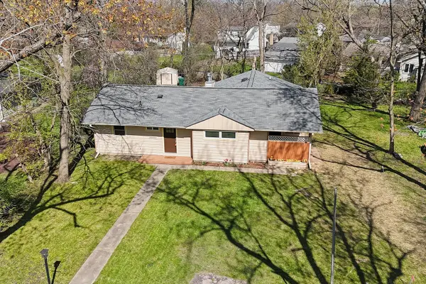 18100 W Valley DR, Grayslake, IL 60030