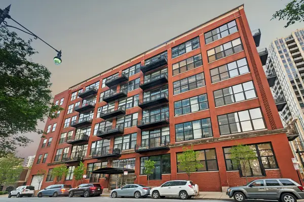 525 W Superior ST #626, Chicago, IL 60654