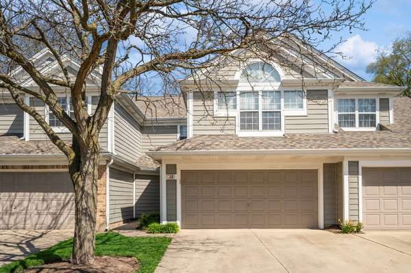 186 Woodstone DR, Buffalo Grove, IL 60089