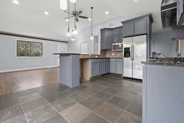 35269 N NIELSEN DR, Round Lake Beach, IL 60073