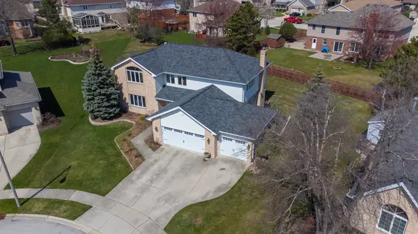 143 Doolin ST, Lemont, IL 60439