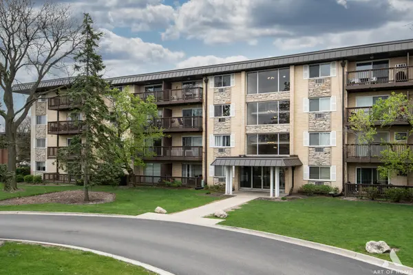2214 S Goebbert RD #176, Arlington Heights, IL 60005