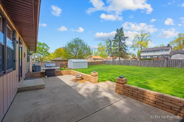 618 E Middle ST, South Elgin, IL 60177