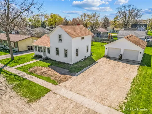 9705 Saint Albans ST, Hebron, IL 60034