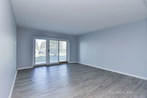 5300 Walnut AVE #15A, Downers Grove, IL 60515