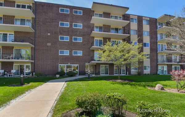 5300 Walnut AVE #15A, Downers Grove, IL 60515