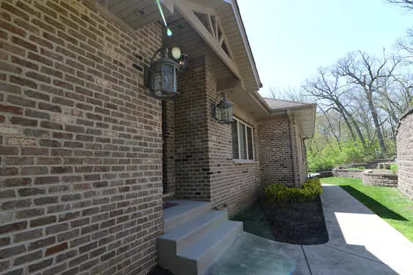 208 Crane CT, Sleepy Hollow, IL 60118