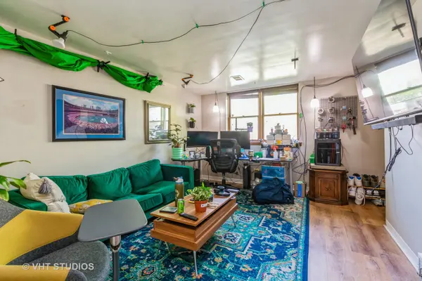 3043 N Southport AVE, Chicago, IL 60657