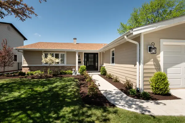 1110 S Sprucewood DR, Mount Prospect, IL 60056