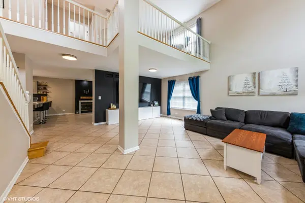 214 Lexington CT, Grayslake, IL 60030