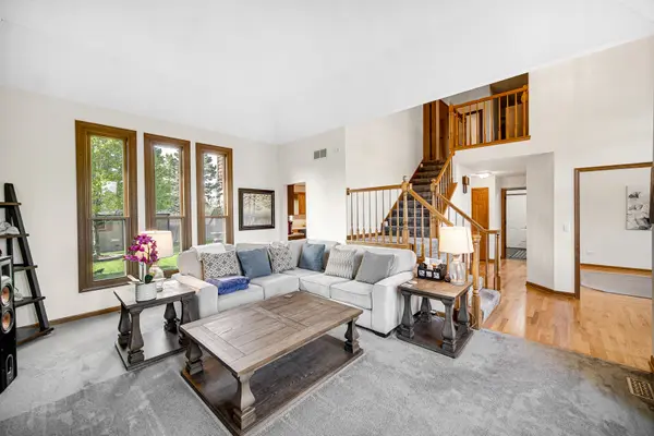 1221 David A Barry DR, Shorewood, IL 60404