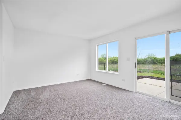 2475 Roxbury LN, Montgomery, IL 60538