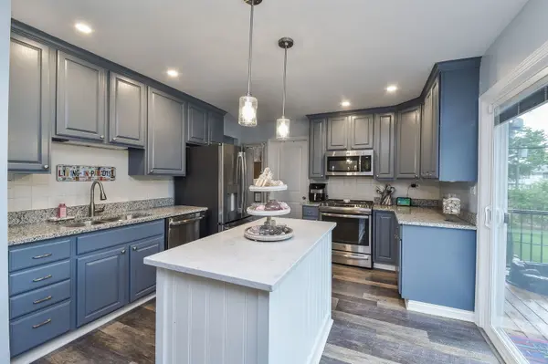 1204 N President ST, Wheaton, IL 60187