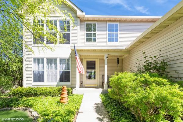 2462 Green Valley CT, Aurora, IL 60503