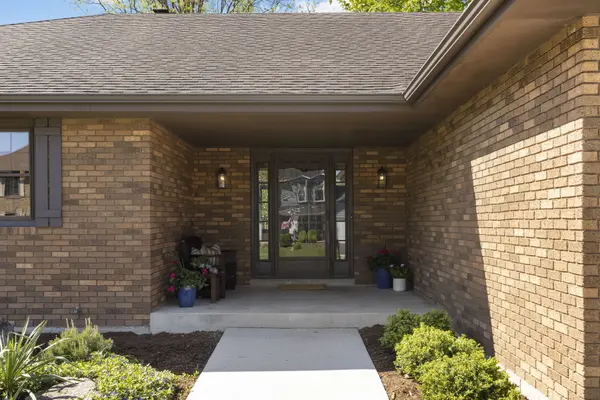 1524 Bradley CT, Naperville, IL 60565