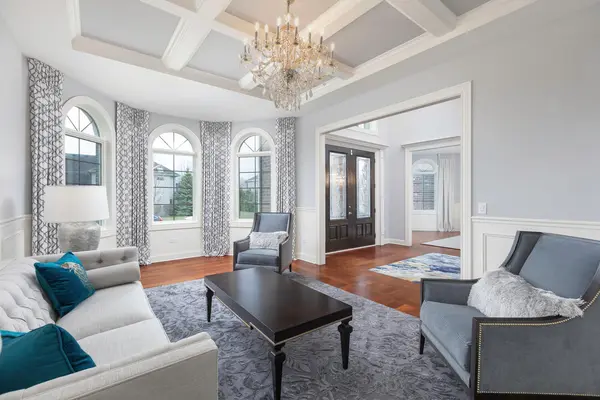1912 Saddle Farm LN, Naperville, IL 60564