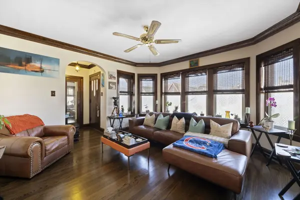 6019 W Eddy ST, Chicago, IL 60634