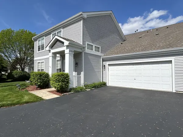 239 Grays DR, Oswego, IL 60543