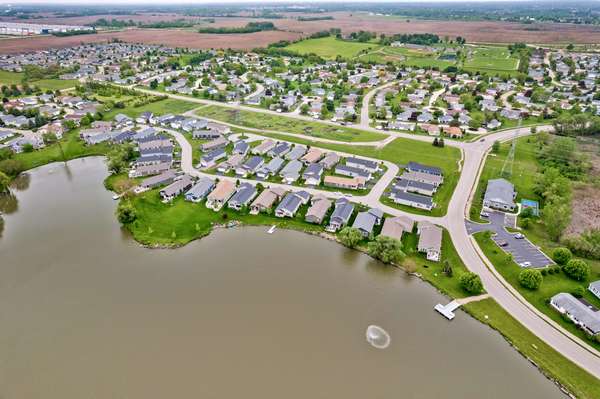 1404 Scenic View DR, Grayslake, IL 60030