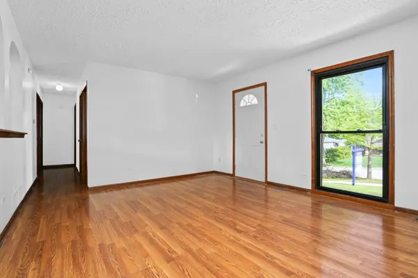 332 E Pomeroy ST, West Chicago, IL 60185