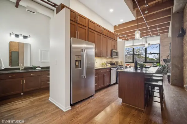 1733 W Irving Park RD #311, Chicago, IL 60613