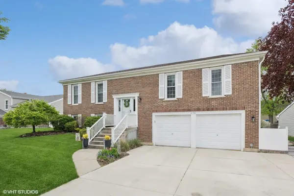 1170 Colony LN, Roselle, IL 60172
