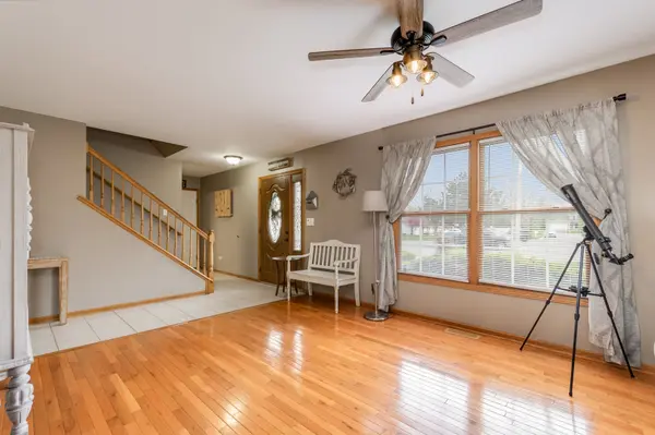 1813 Squires Mill CT, Joliet, IL 60431