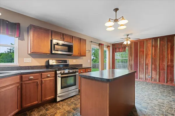 1917 Spinnaker ST #1917, Pingree Grove, IL 60140