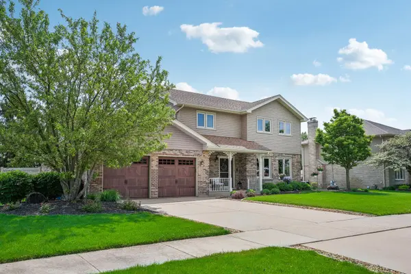 18809 Dickens DR, Mokena, IL 60448