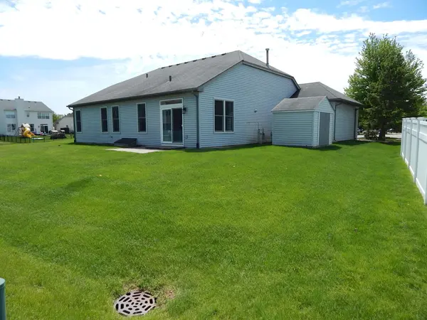 24342 Apple Tree LN, Plainfield, IL 60585