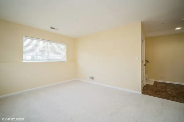21 Bailey LN, Lake Zurich, IL 60047