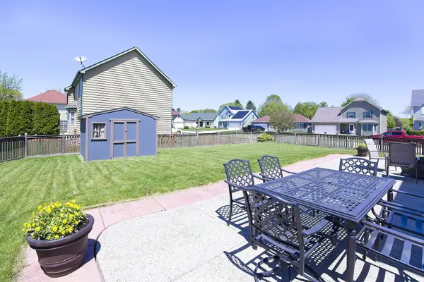 1112 Mary Jane LN, Beach Park, IL 60099